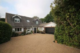 5 bedroom Bungalow f...